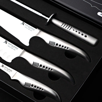 Close-up of ITAMAE Manta Series Essential Set knives showcasing German steel blades and ergonomic handles.